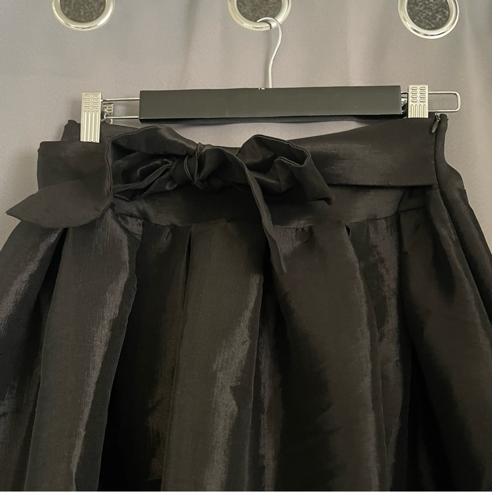 Haute Monde - Black High Low Skirt with Bow "Belt" - Picture 5 of 13